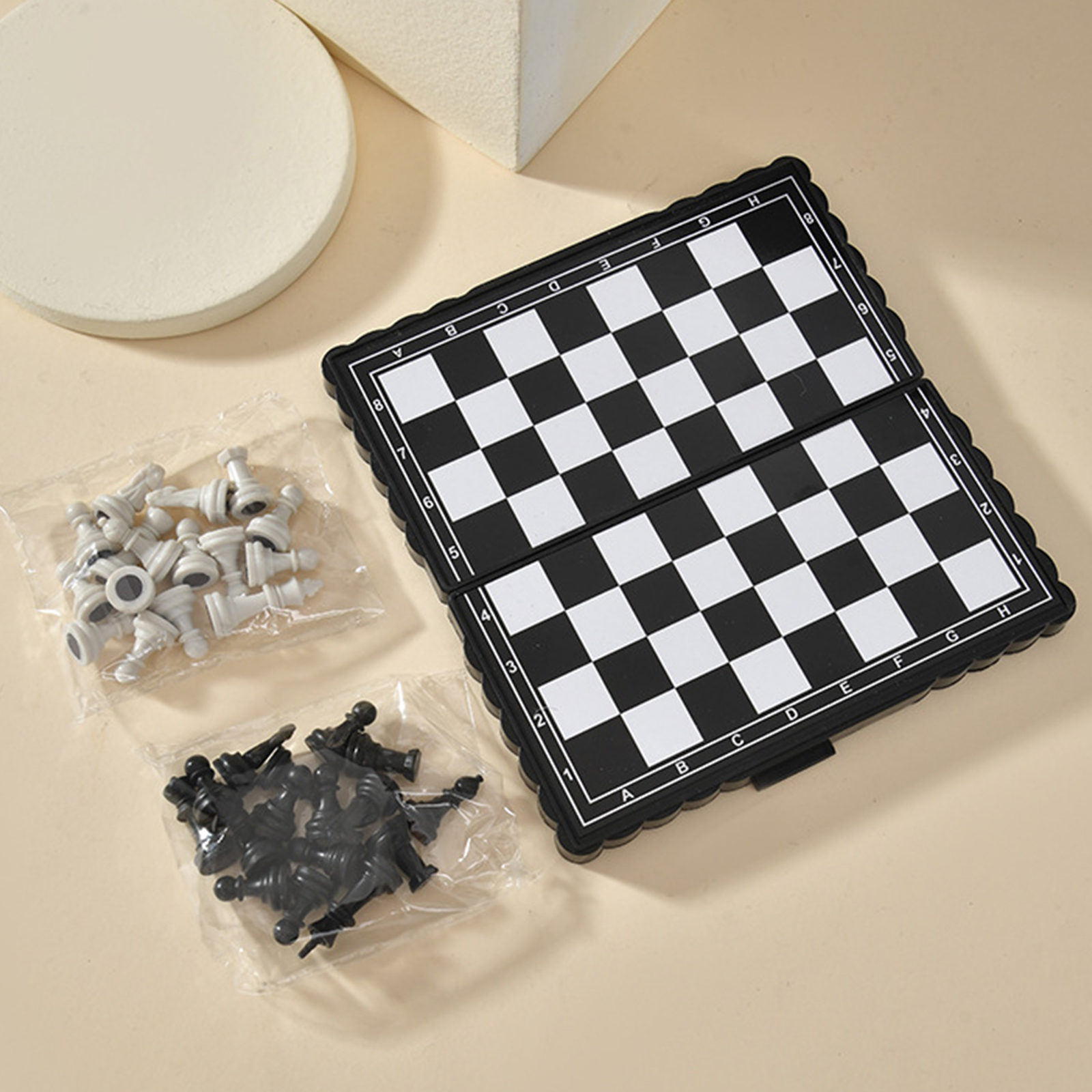 Portable Mini Magnetic Chess S - Magnetic Travel Chess のレビューと価格