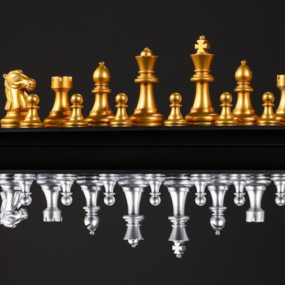 Universal 25/32cm Chessboard M - Magnetic Travel Chess のレビューと価格