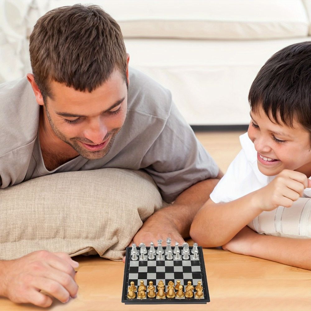 Pocket Size Gold Silver Mini C - Magnetic Travel Chess のレビューと価格