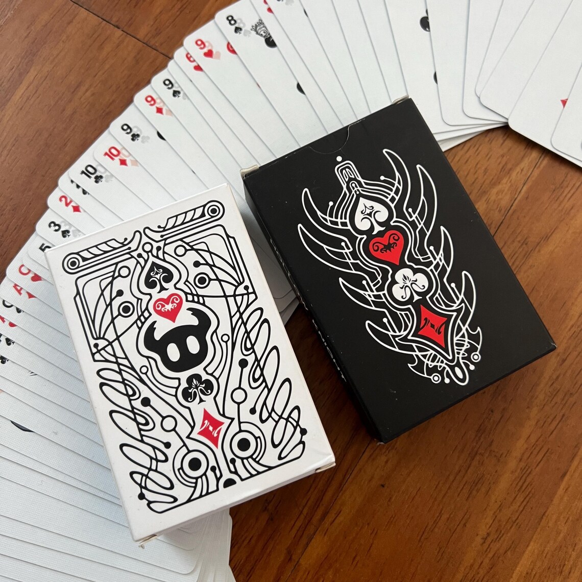 Hollow Knight Standard Poker C - Board Game Master のレビューと価格