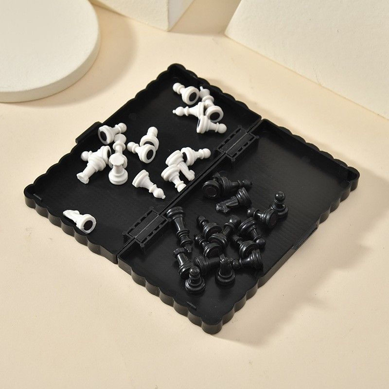 Mini Portable Mini Chess Foldi - Magnetic Travel Chess のレビューと価格
